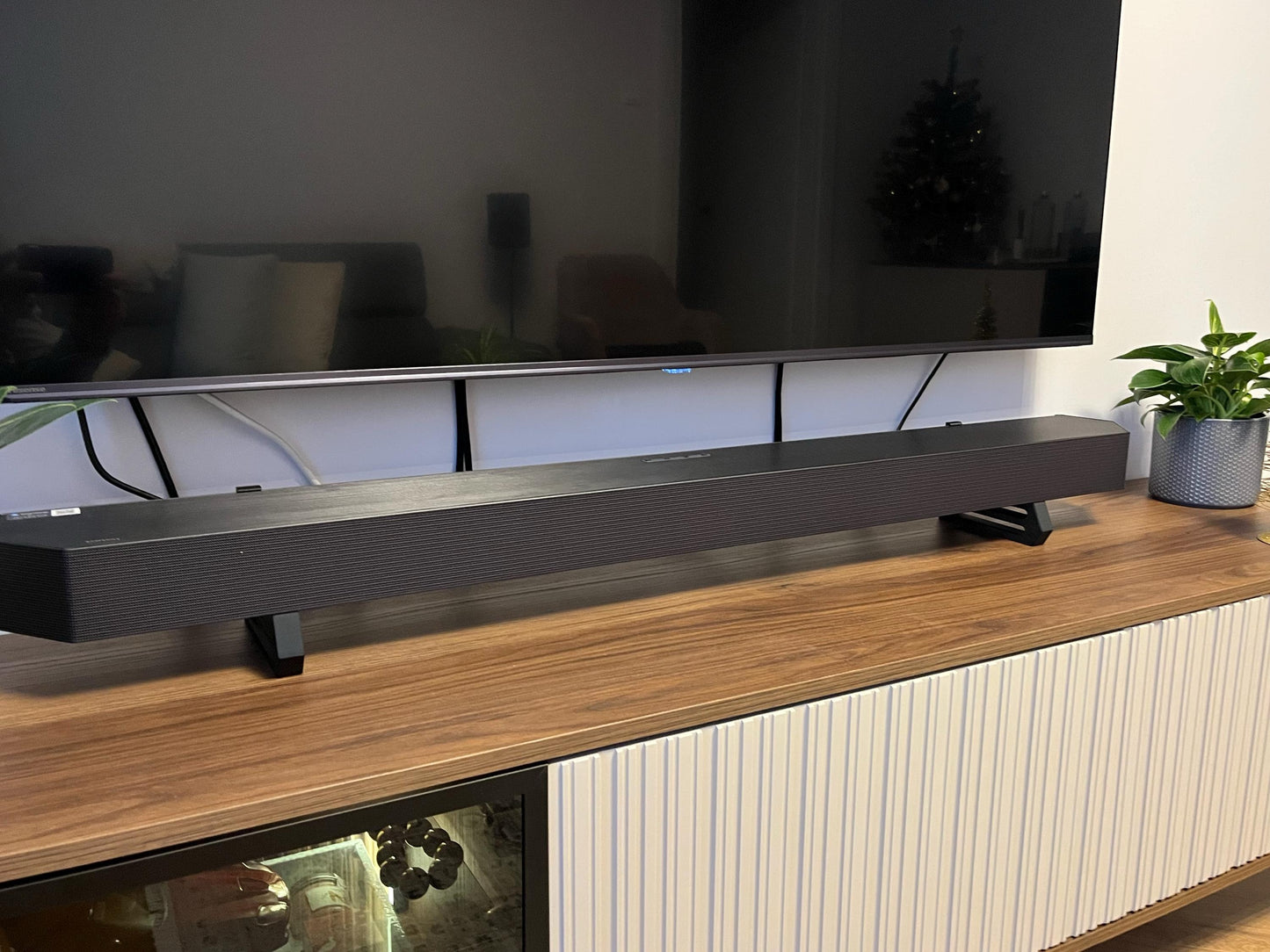 Samsung Q-Series Soundbar Riser – Fix TV Clearance & Stability