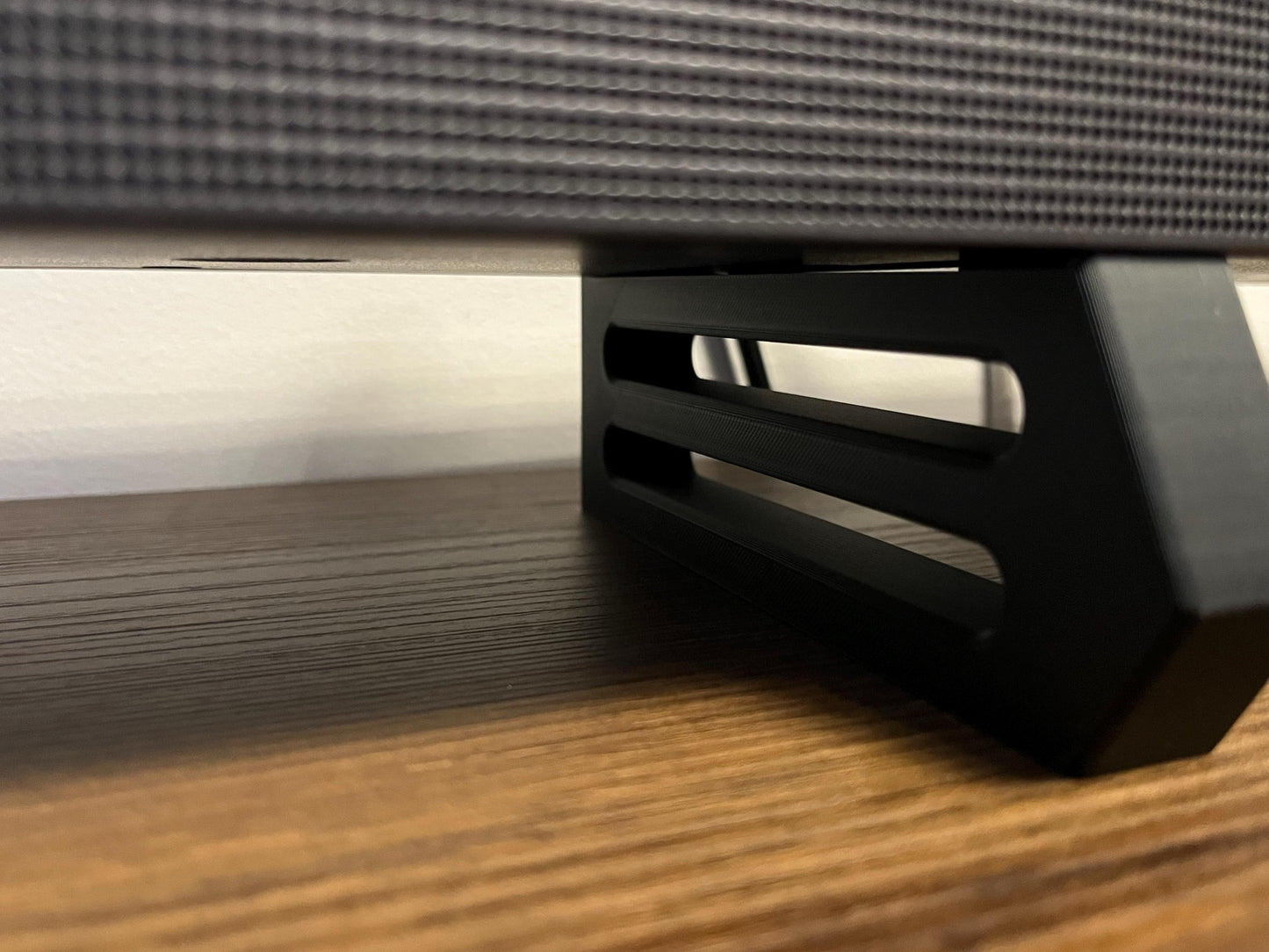 Samsung Q-Series Soundbar Riser – Fix TV Clearance & Stability