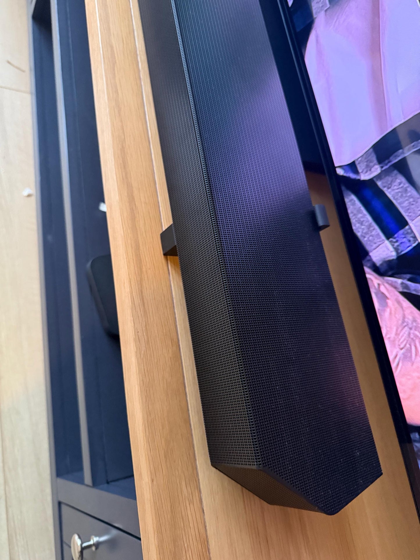 Samsung Q-Series Soundbar Riser – Fix TV Clearance & Stability
