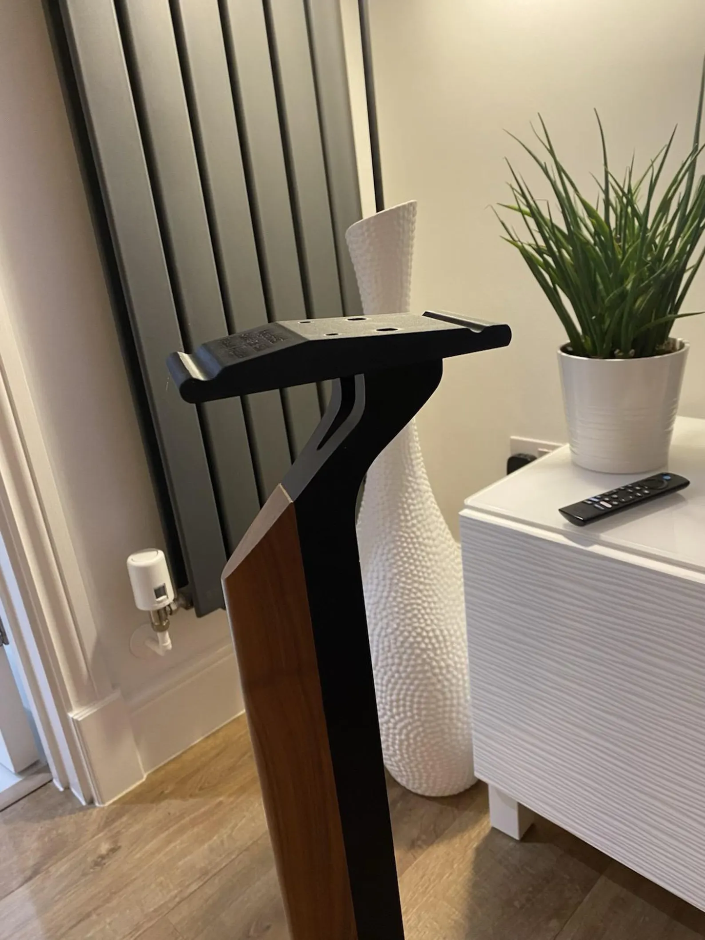 Pair of Sonos Era 300 Adapter for Flexson P5-PFS Speaker Stands